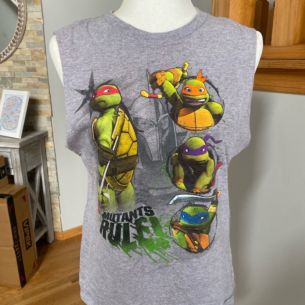 Nickelodeon Gray Ninja Turtle Graphic Tee